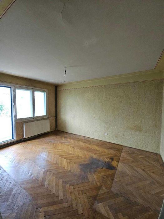 Proprietar – Vând apartament cu 2 camere decomandate, cartierul Astra, str. Uranus – 200 m de Piața Astra), etaj 3/4, orientare spre Sud .