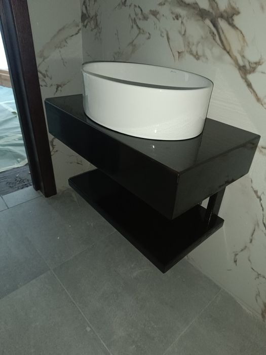 Mobilier lemn masiv pentru baie