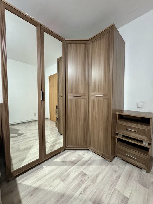 Продам спальный гарнитур