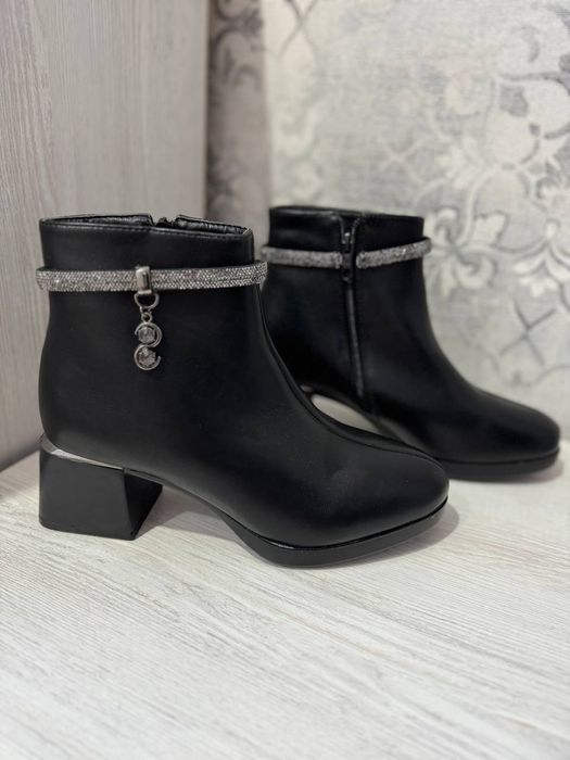 Ayollar etigi  ! Razmeri 37