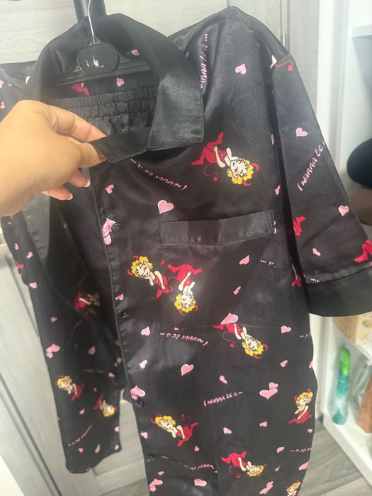 Pijama superbă mărimea M