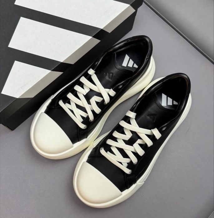 adidas maxxcourt