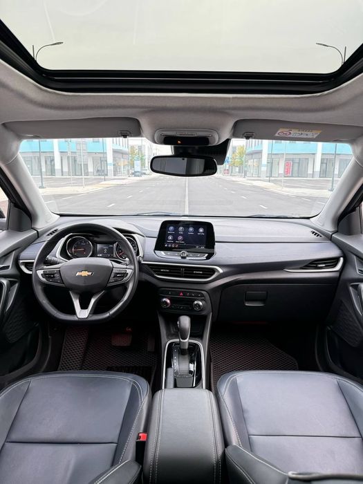 TRACKER 2 2023Yil PREMIER Avtomat Full Avto Keridit Bank orqali 1kunda