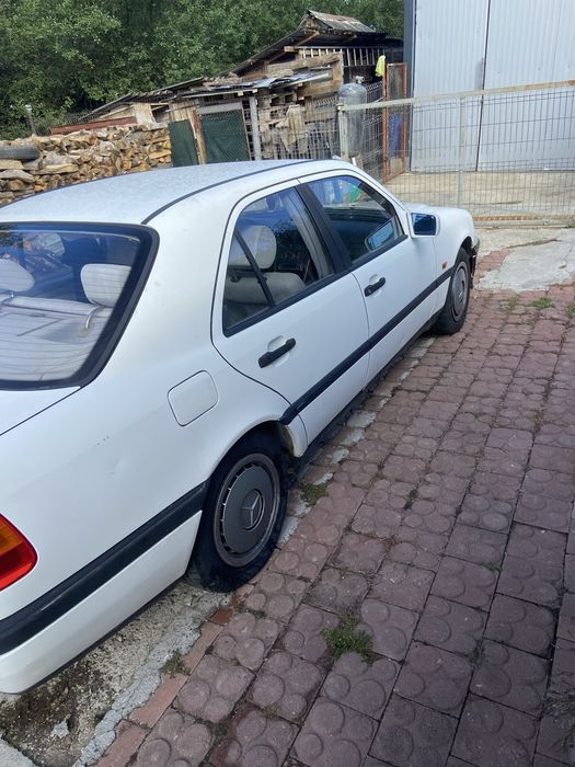 Mercedes w 202 ( c class)