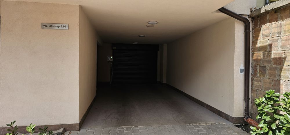 Дава се под наем Гараж / Паркомясто в София, Зона Б-18 - 15 кв.м за 127.5 € - Снимка #3