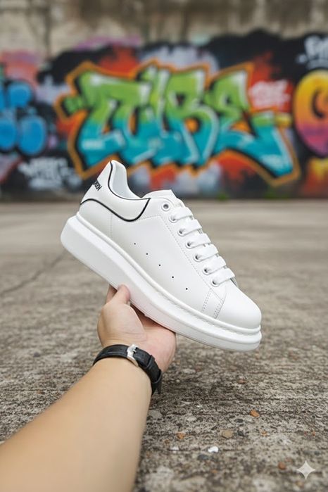 Adidasi Alexander Mc Q u e e n Black Line