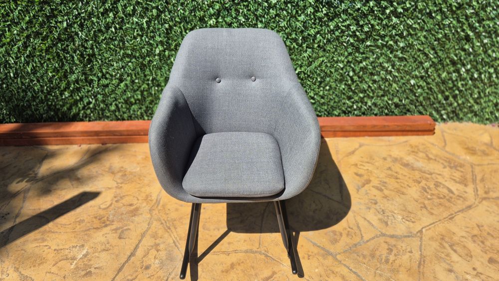 Стилен Люлеещ се стол.