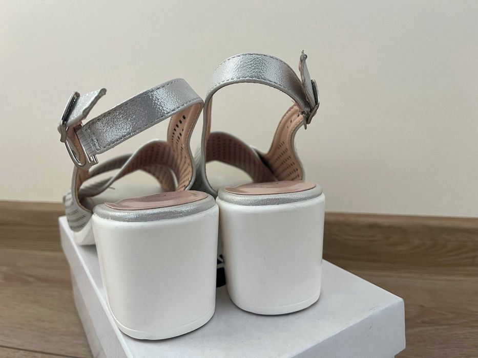 Дамски сандали-40 номер