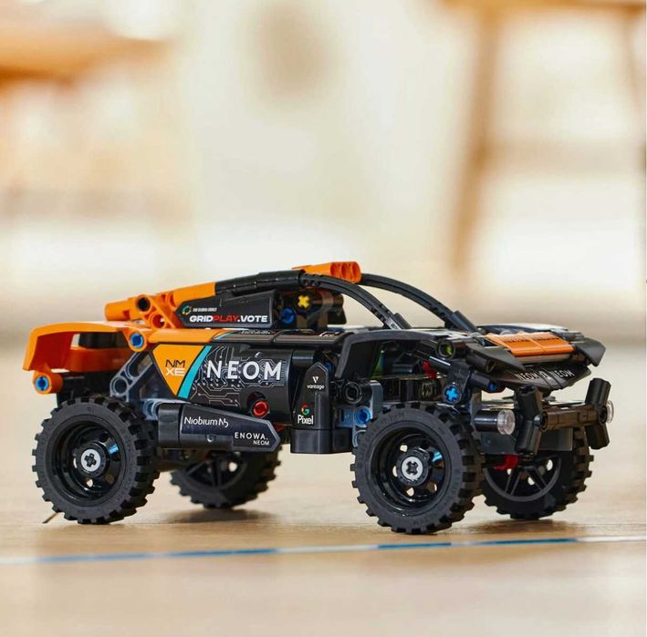 LEGO Technic NEOM McLaren Extreme E Race Car 42166 7+ masina de curse