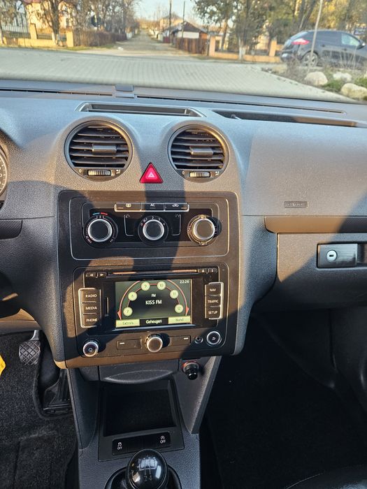 Volkswagen caddy 1.6 2012 full