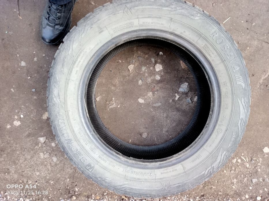 Продам шины 215/65/16
