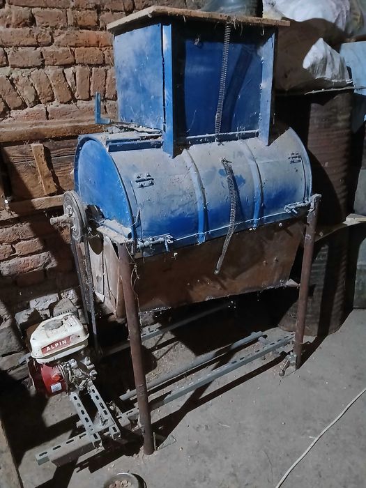 Batoza curatat porumb