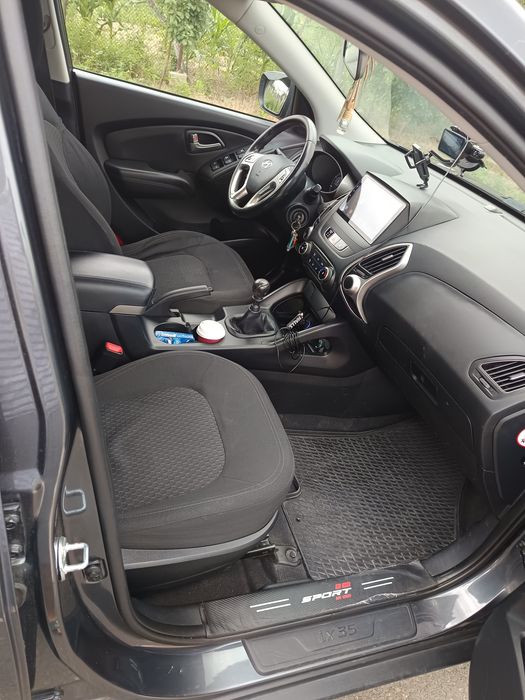 HYUNDAI ix35 2011 — imagine 3