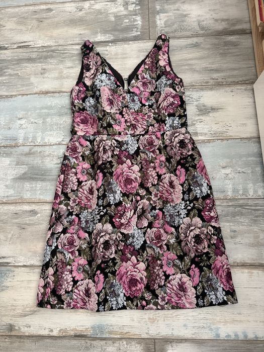 шарена рокля на цветя