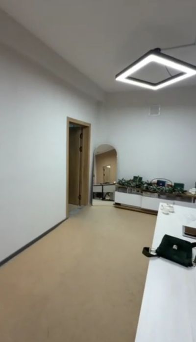 Комфортный  офис в бизнес центре в самом центре города!