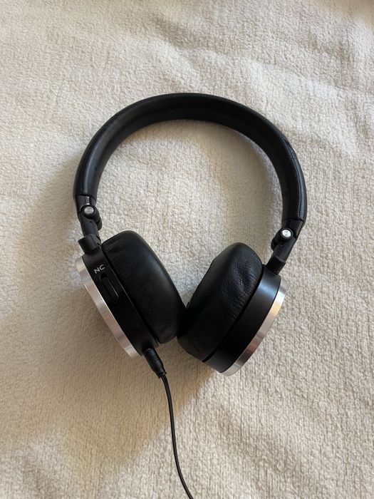 Casti On Ear AKG N60 NC Noice Cancelling