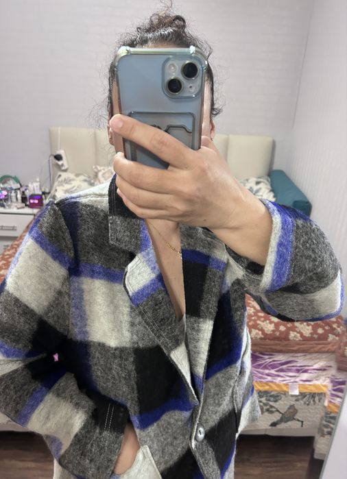 Пончо и шерстянной жакет