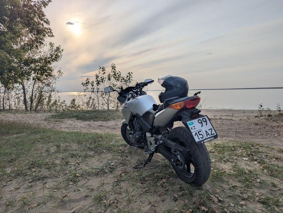 Honda SBF600 мотоцикл