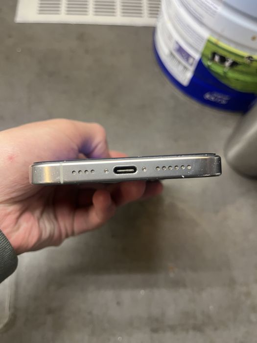 Продам IPhone 16 pro max 256gb