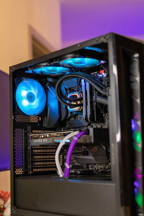 Sistem PC Gaming i9 9900K RTX 3070 White SSD 32GB RAM Corsair Liquid