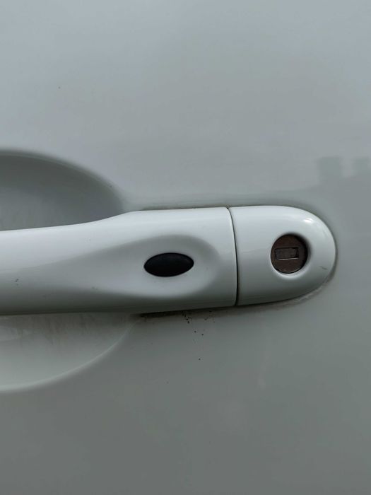 Продавам рено клио 4