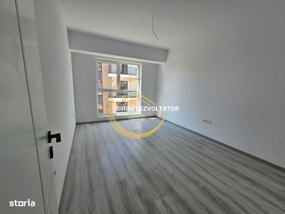 Ansamblu modern Pret promo Pallady ikea Titan Metrou Teclu 15min