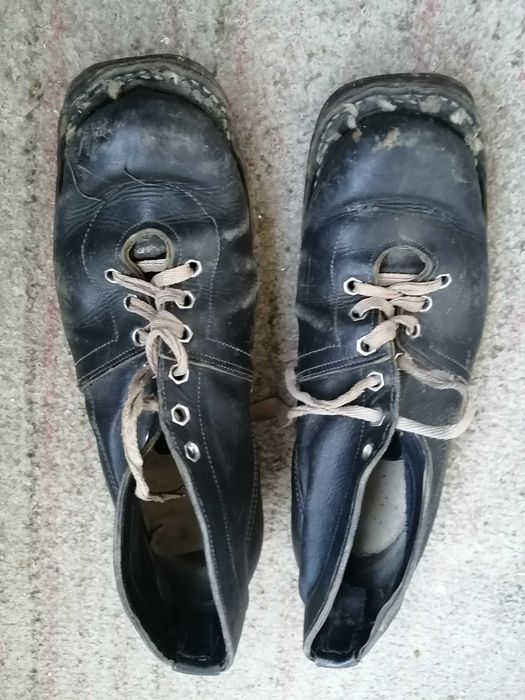 Продам старые лыжные ботинки