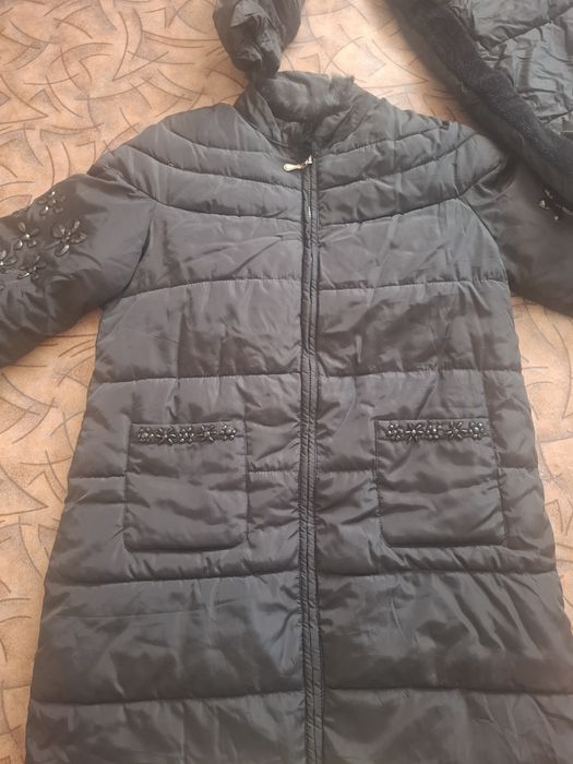 Продам осеннюю куртку