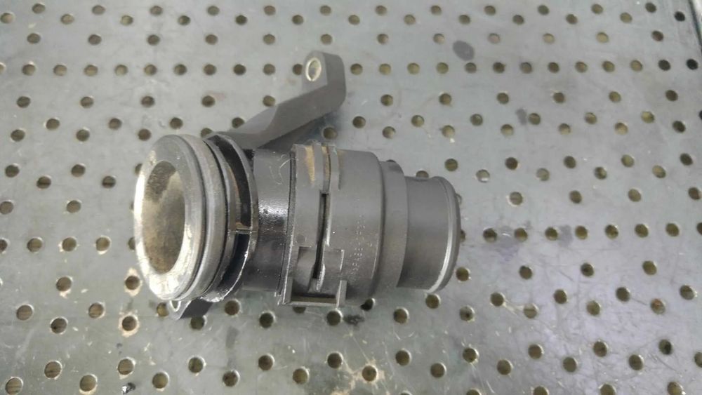 flansa lichid racire 3.0 d 306dt 4x4 biturbo  land rover range rover sport 2 l494  9x2q-8a544-ba