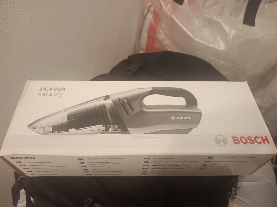 Ръчна прахосмукачка Bosch Wet & Dry BKS4043