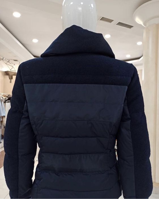 Продам куртку пуховик Emporio Armani