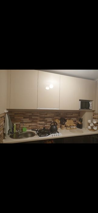 Продам кухонный гарнитур б/у