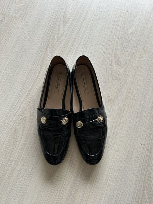 Pantofi din piele lacuita