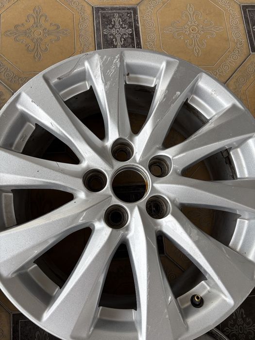Toyota Camry 70 — оригинальные диски R17