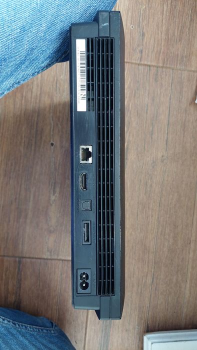 Playstation 3 defect  ,  consola playstation 3 defecta  pentru piese , reparații  sau dezmembrat