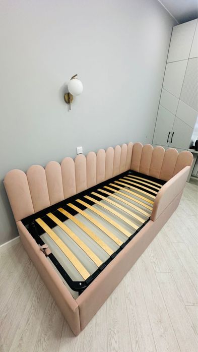 Детская кровать 200×90 (без матраса)