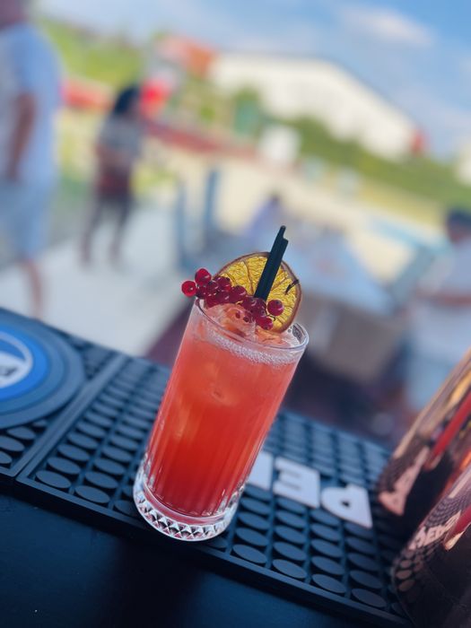 Cocktail Bar/Bar mobil/tort de shoturi/începând de la 3.000 RON