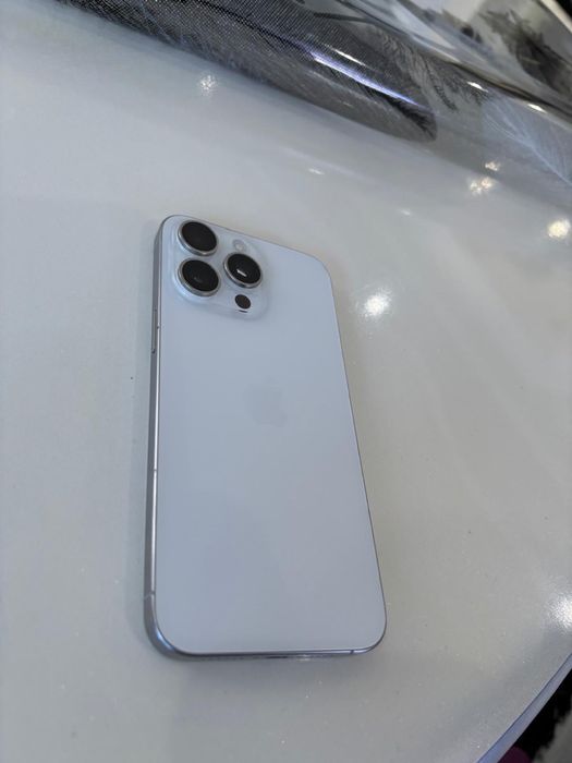 Iphone 15 pro max-91 % bateria