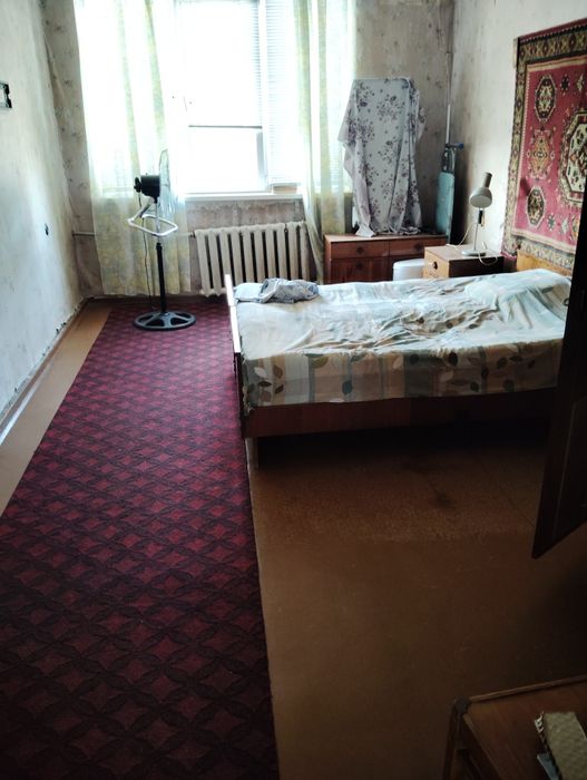 Продам С газом 3ком 2этаж 2этажки спутник15 среднее состояние в деревя