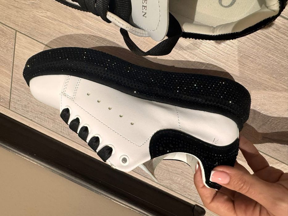 Alexander McQueen нови маратонки