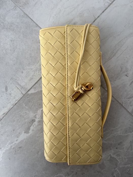 Geanta piele stil Andiamo Bottega Venetta