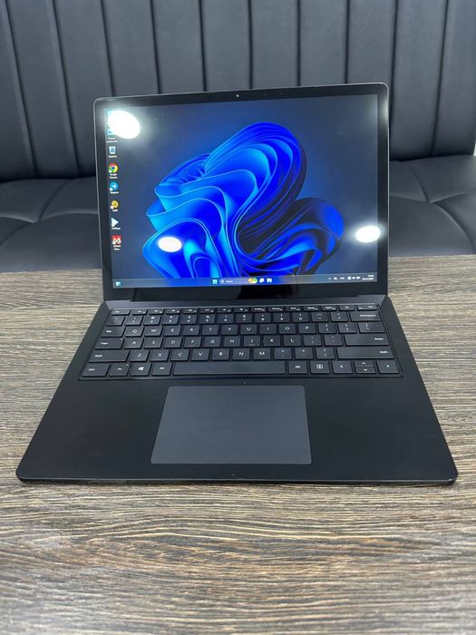 мощный 8-ядерный i7 сенсорный ноутбук  Microsoft Surface 3 2K