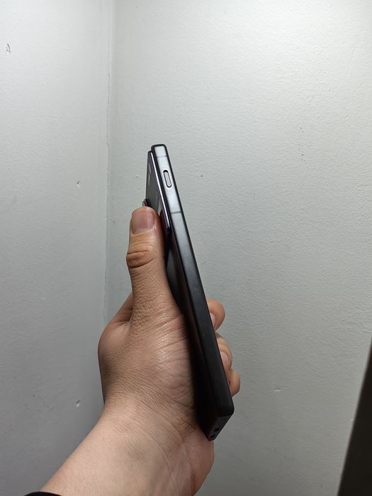 Zte Z70 Ultra 12/256 Gb sotiladi