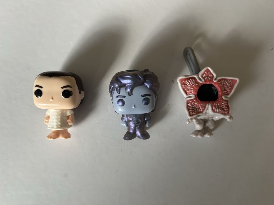 Играчки Kinder Joy - Stranger things, Harry Potter, Super Mario и други.