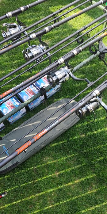 Set 4 Lansete 3,90 m,4 Mulinete 8000,Rod Pod,Senzori+Swingere+Fir
