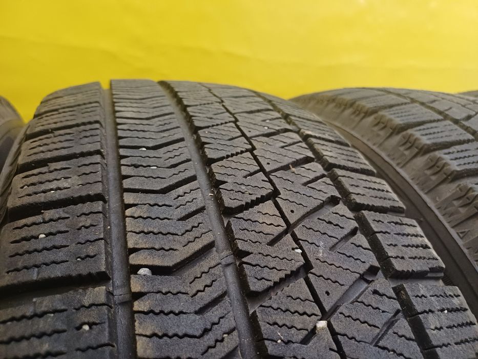 Шины 195/65 R15 Bridgestone комплект