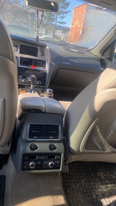 Ауди Q7 продам..