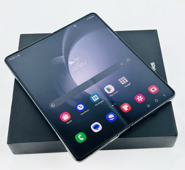 Samsung Galaxy Z Fold 5 5G 256GB 12RAM Black Перфектен! Гаранция!