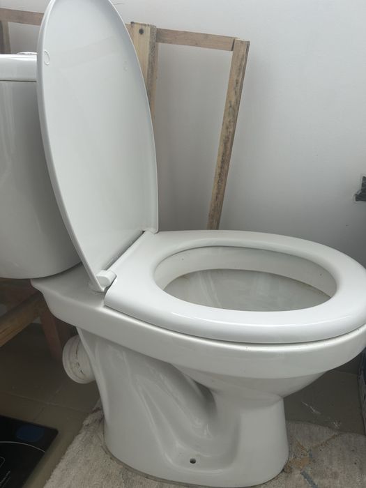 Унитаз в отличном состоянии