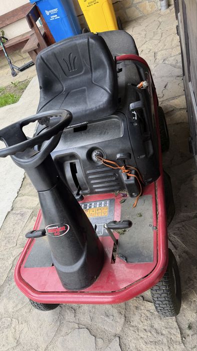 Tractor tuns gazon mini rider